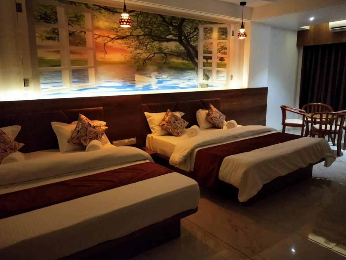 Hotel The Grand Piano - Best Business Hotel In Patan Екстериор снимка