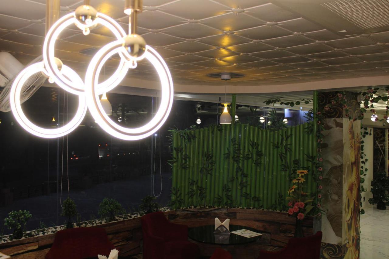Hotel The Grand Piano - Best Business Hotel In Patan Екстериор снимка