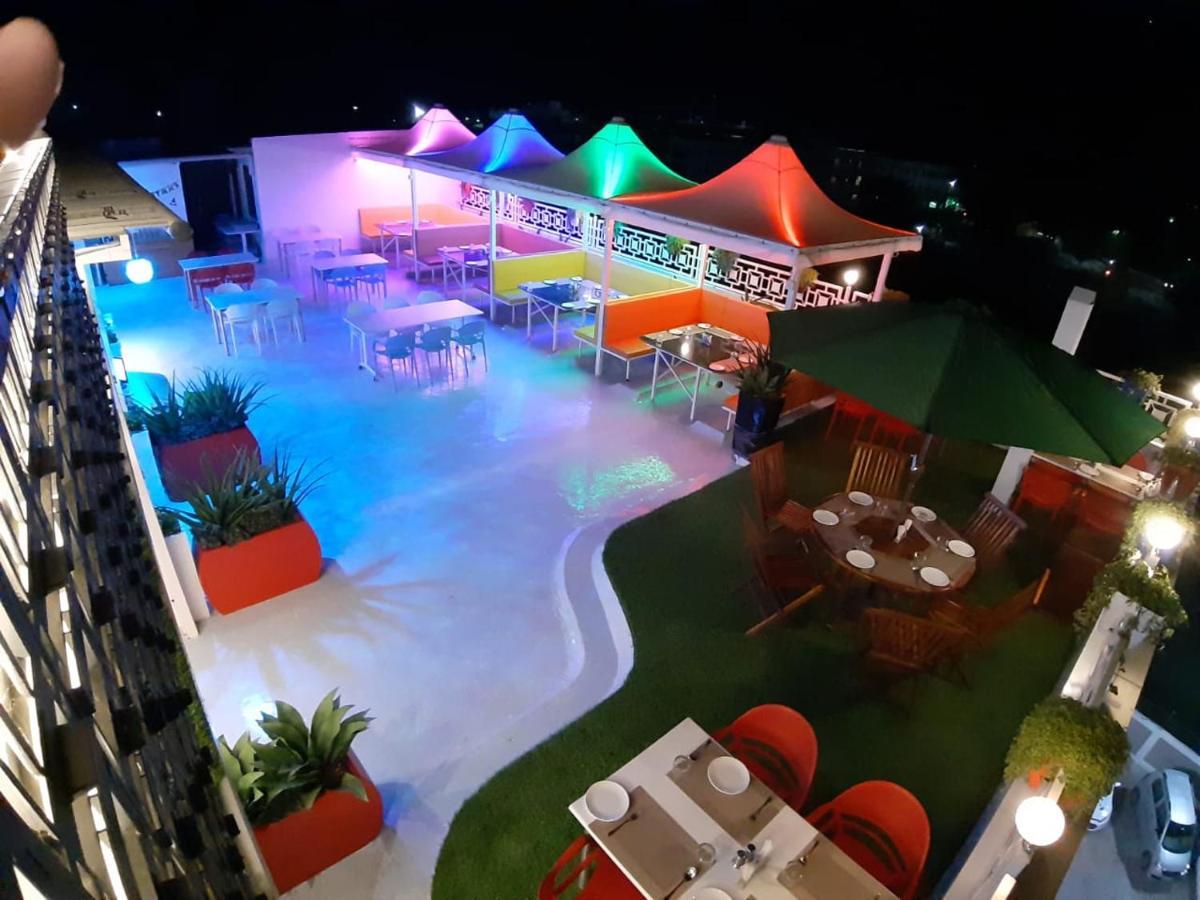 Hotel The Grand Piano - Best Business Hotel In Patan Екстериор снимка
